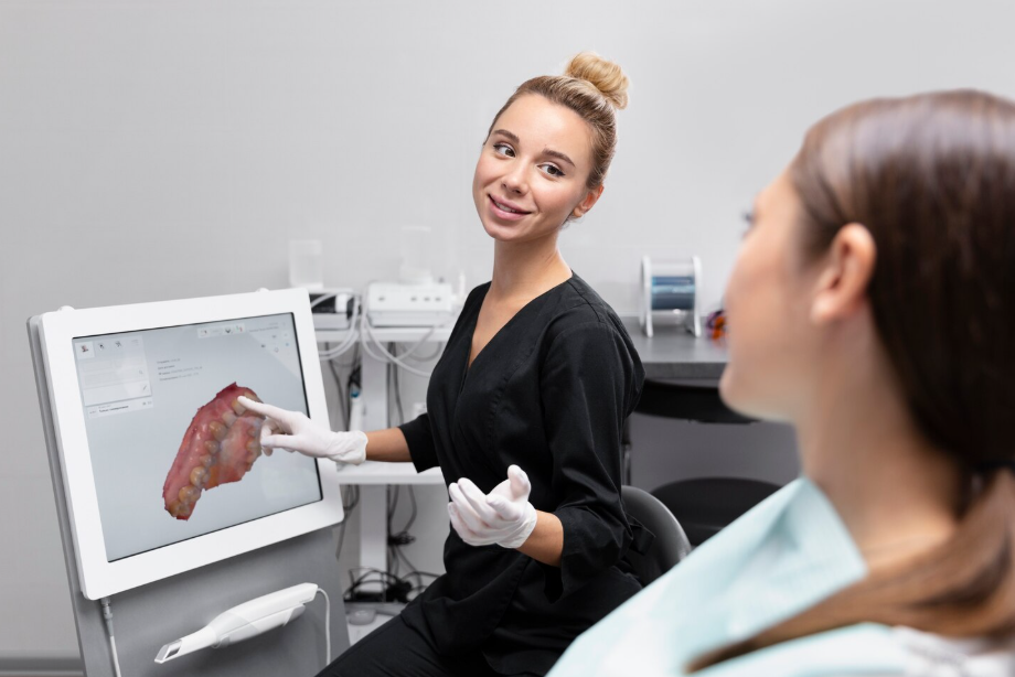 Invisalign 3D digital scan explained by a dentist at Yonge Wellesley Dental in Toronto